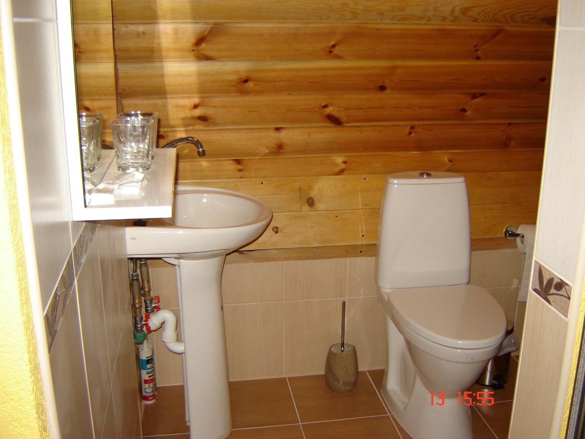 Hotel Viesu Nams Mezu 13 Ventspils Esterno foto
